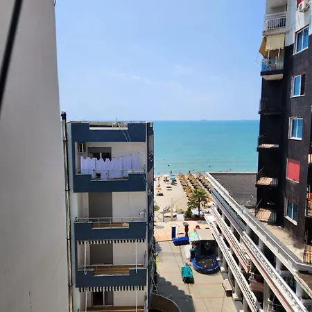 Peter Golem Apartment *